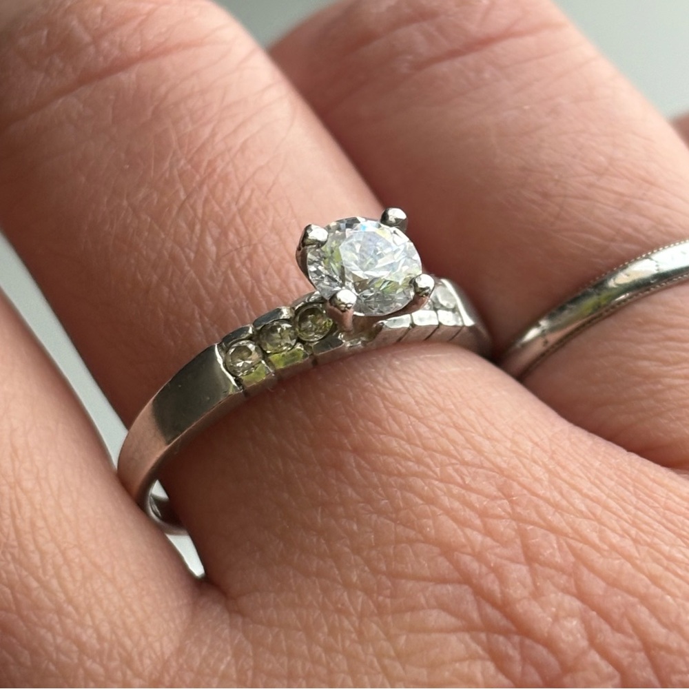 Sterling Silver Crystal Ring 925 - Picture 3 of 16